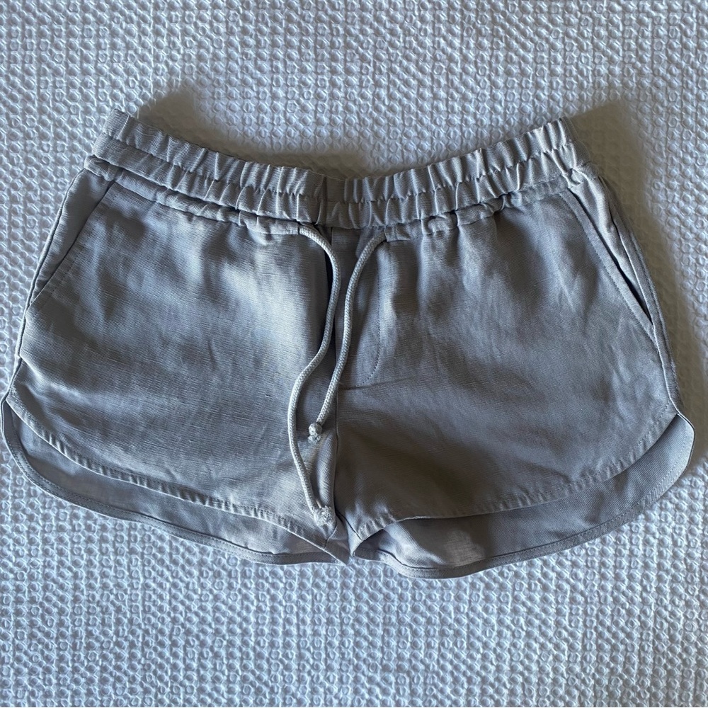 Aritzia Wilfred Free Linen Grey Shorts